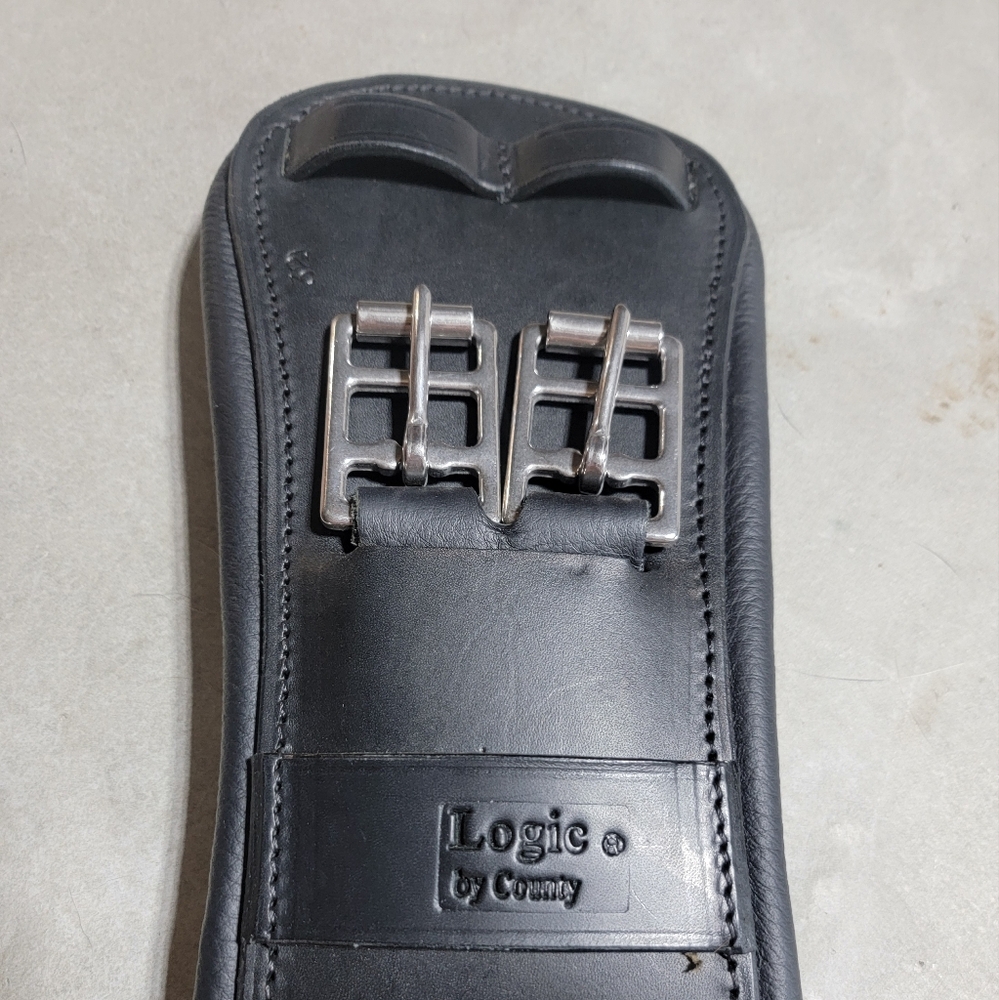 Like New County Logic Dressage Girth- 32 inches
